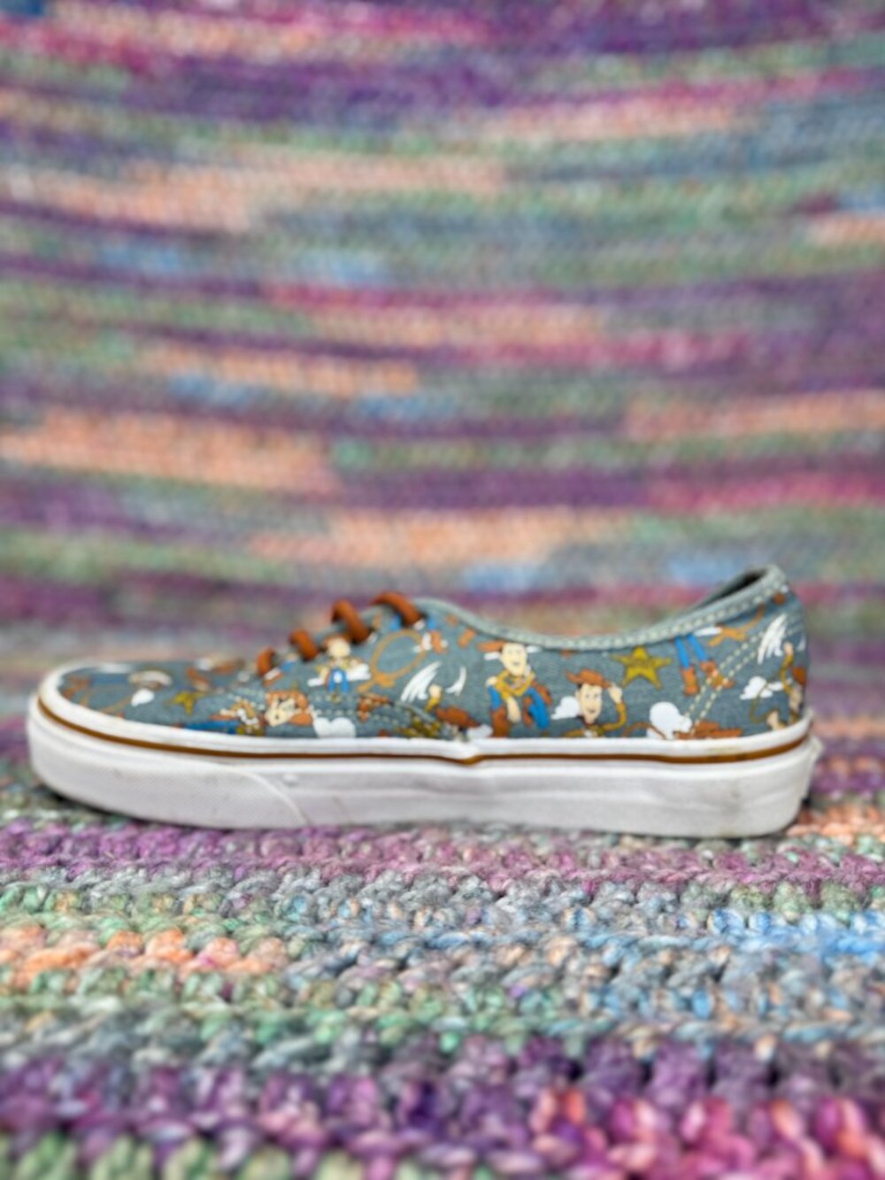 VANS Disneys Pixar Toy Story Sheriff Woody Denim Shoes Size 5.5 - Picture 4 of 6